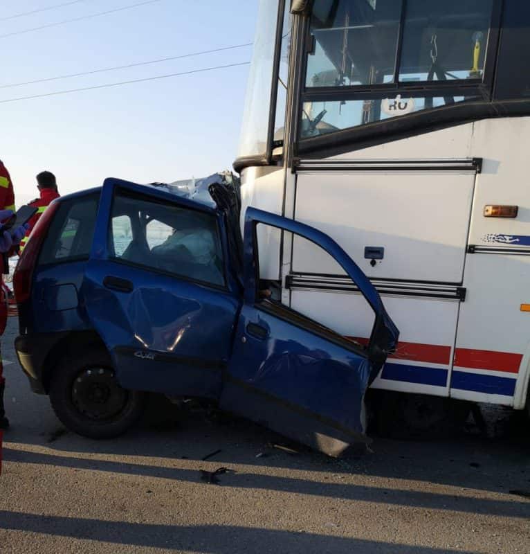 update foto accident mortal între cristian și orlat - șofer strivit sub un autocar