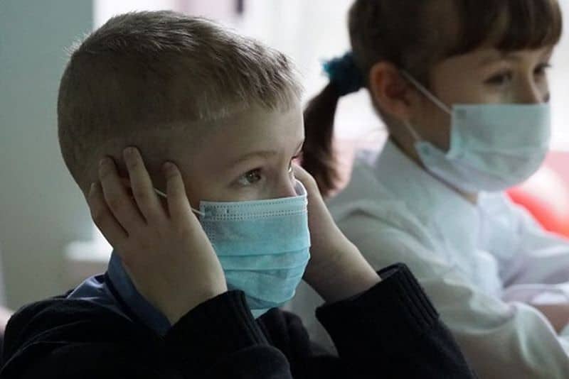 peste 3.000 de elevi sibieni lipsesc joi de la școala – sute de cazuri de suspiciune de gripă