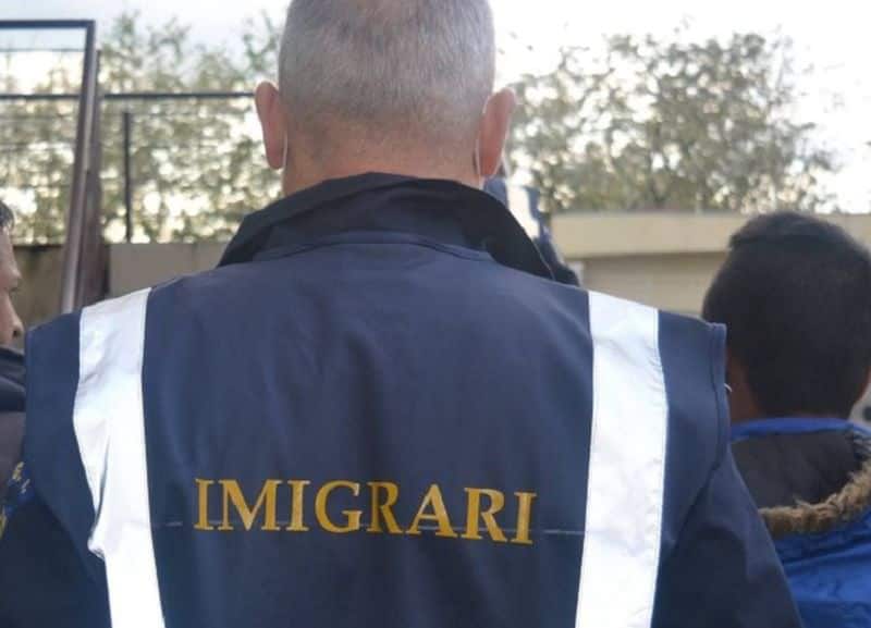 imigrant depistat la sibiu - algerianul se ascundea sub un autobuz