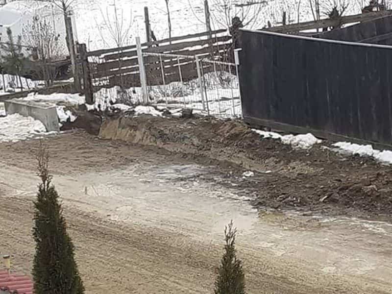 foto: situație dramatică la racovița - oameni îngropați în noroaie și fără apă potabilă