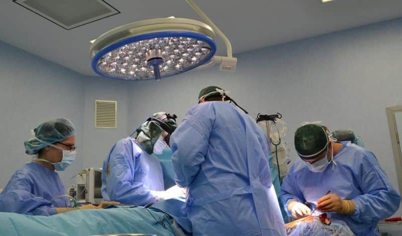 eroare medicală gravă - rinichi transplantat la pacientul greșit