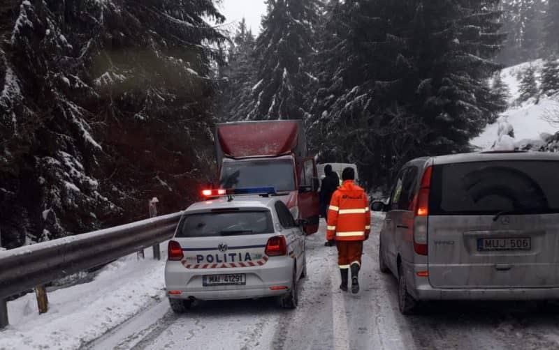 video foto – iarna a revenit în forță în românia – drumuri blocate, trenuri anulate și viscol și ninsori puternice