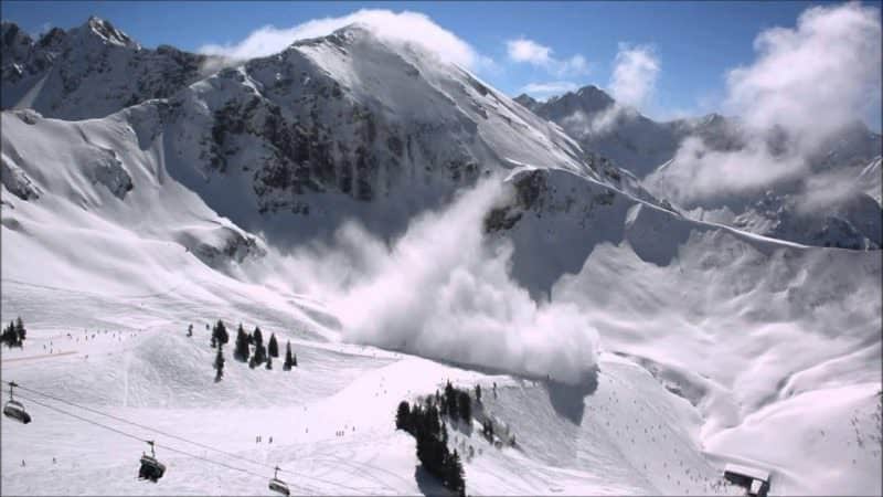 risc crescut de avalanșă în munții făgăraș