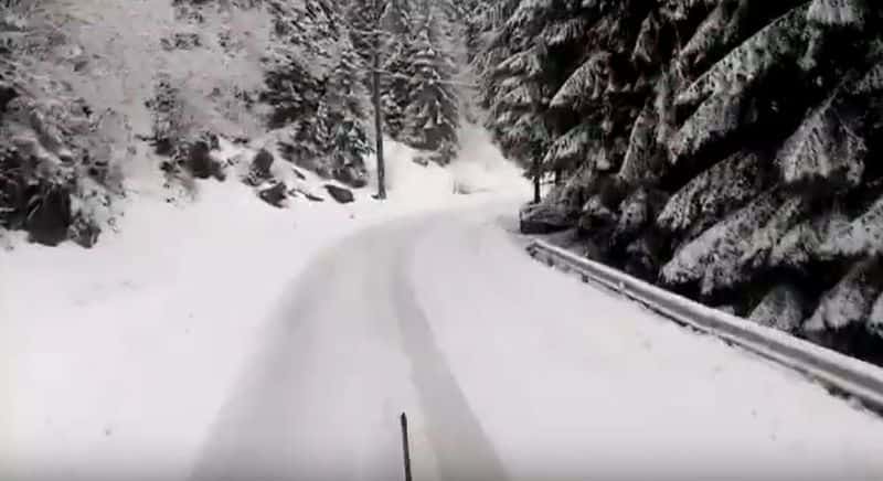 video: zăpadă din belșug la munte - drumarii intervin pe transfăgărășan