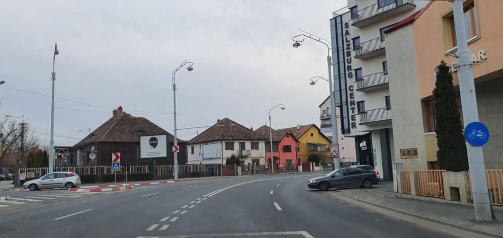 foto - sibiul pustiu joi seara. trafic lejer prin oraş