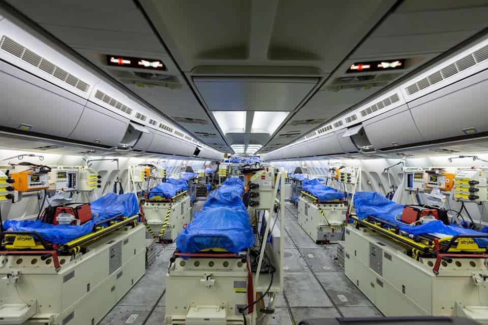 foto: germania transferă cu un avion-spital ultra modern bolnavi de coronavirus din italia și franța