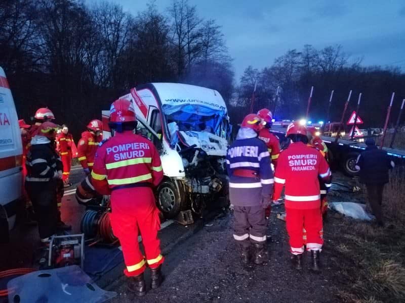 VIDEO FOTO - Tragedie pe DN1 aproape de Fântâniţa Haiducului - Doi oameni au murit