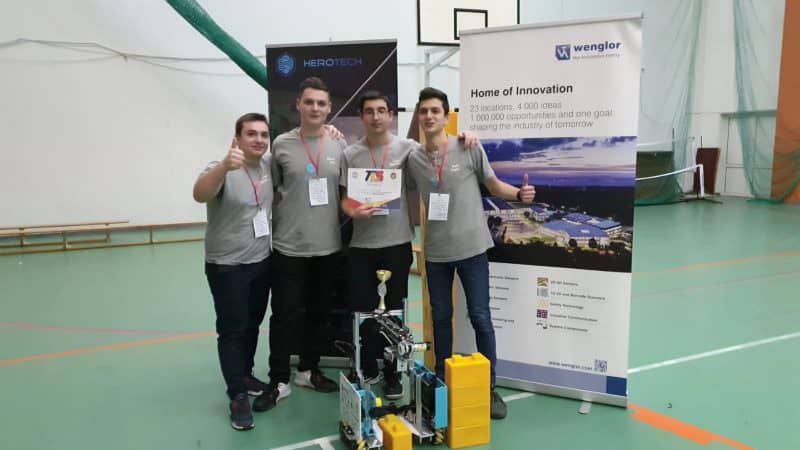 video foto - şase elevi fantastici din sibiu, câştigă concursurile de roboţi din românia. anul trecut au luat aurul în sua