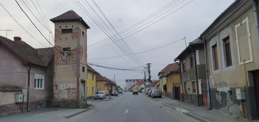 foto - sibiul pustiu joi seara. trafic lejer prin oraş