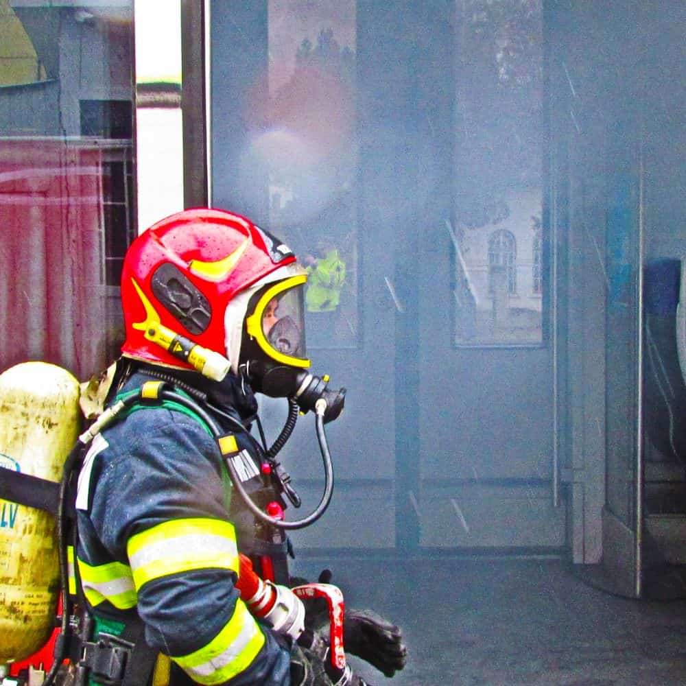 foto: weekend de foc pentru pompierii sibieni - au stins opt incendii