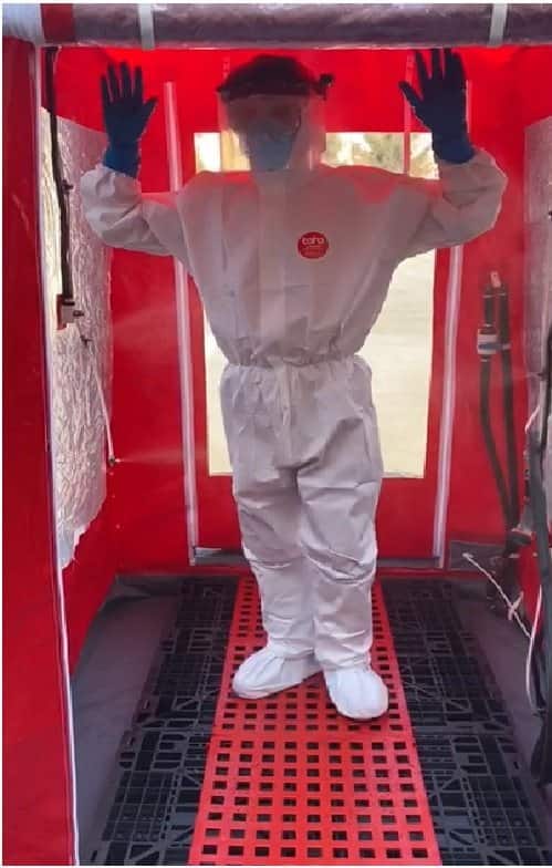 video foto: compania lanco a donat spitalului județean sibiu o cabină de dezinfecție performantă pentru secția ati