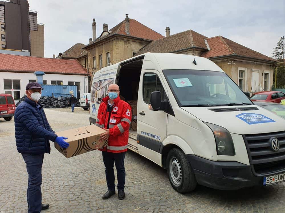 crucea roșie a donat apă și sucuri pentru spitalele din sibiu