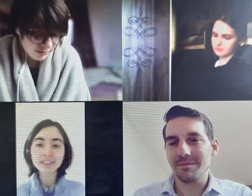 zeci de elevi de la colegiul „goga”, întâlnire pe skype cu principele nicolae al româniei