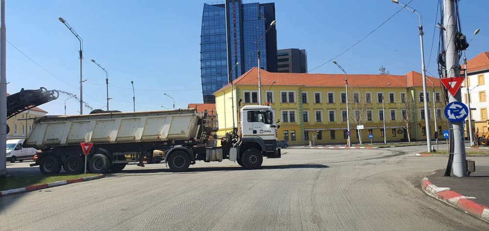 FOTO: Lucrări în două zone din Sibiu - Se repară străzile