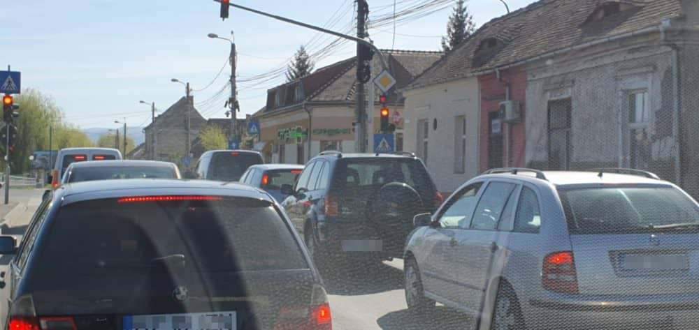 VIDEO FOTO: Goana după cumpărături în vreme de pandemie - Plin de oameni pe străzi la Sibiu