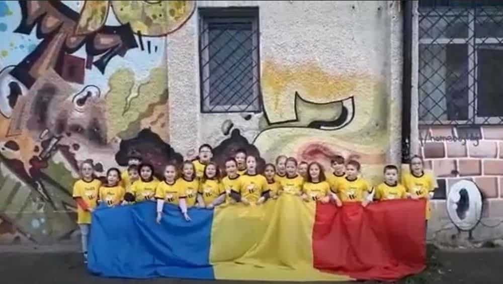 video: elevii din clasa i de la școala „regele ferdinand” din sibiu, mesaj emoționant de „ziua europei”