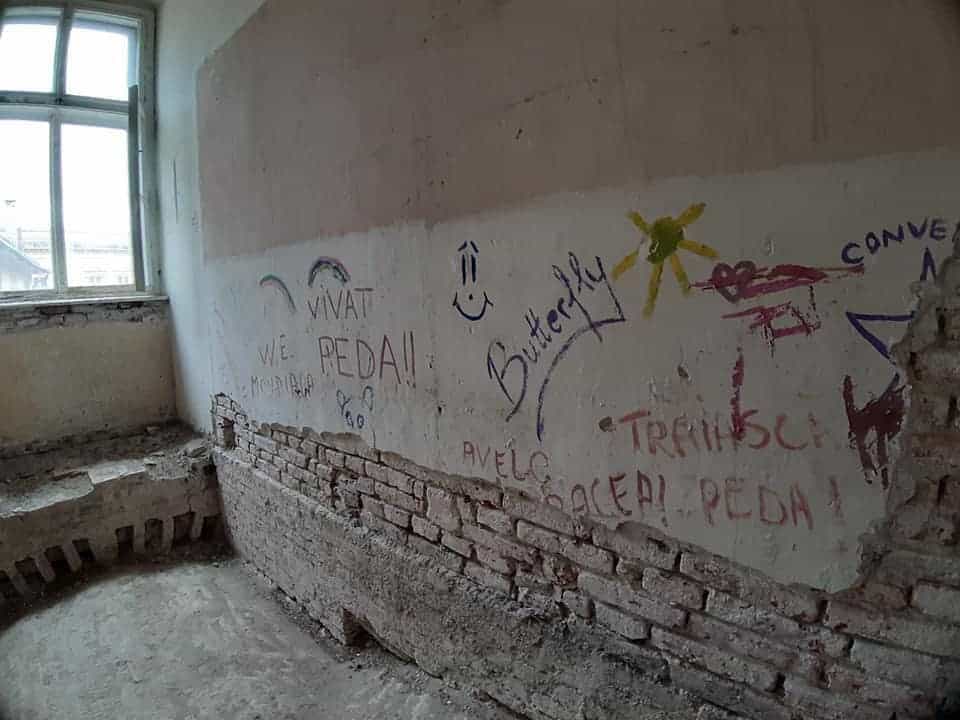 foto fostul liceu pedagogic în ruină - imaginile care au îndurerat mii de dascăli sibieni