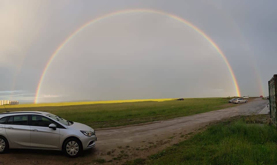 video foto: imagini spectaculoase la sibiu - după ploaie, a ieșit curcubeul