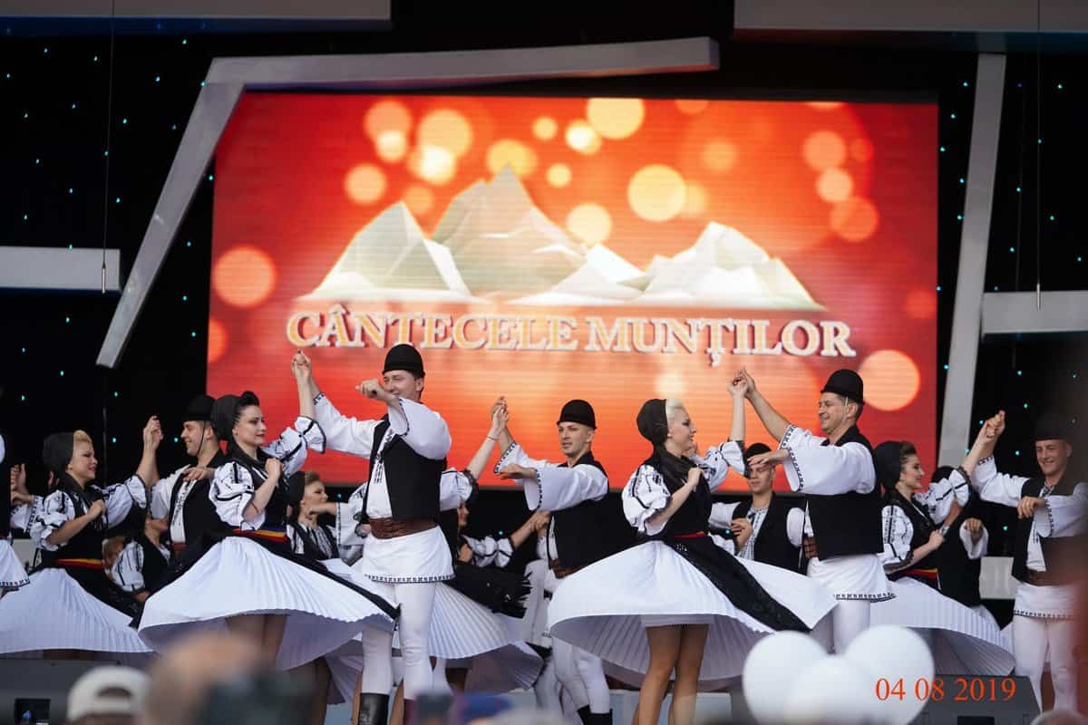 festivalul internațional cântecele munților se va desfășura în aer liber la sibiu
