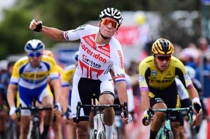 campionul mondial la ciclocross mathieu van der poel ia startul la turul ciclist al sibiului