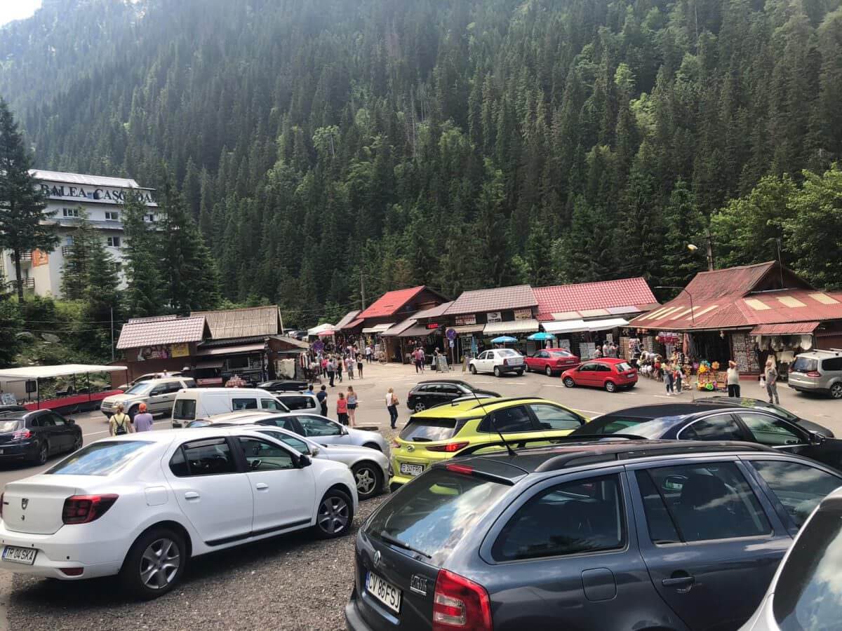 foto: escapadă de weekend pe transfăgărășan - trafic bara la bară, nervi și înghesuială