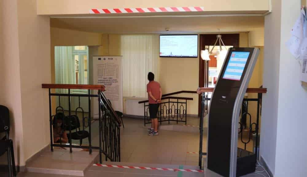 măsurile de prevenție covid-19 - neglijență în unele instituții publice din sibiu
