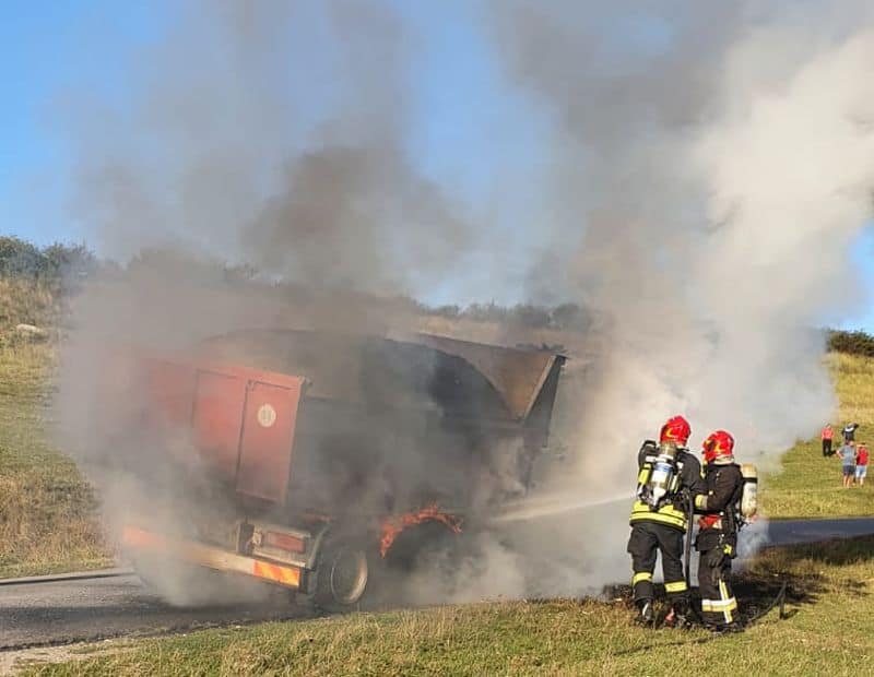 update incendiu între daia și roșia - a luat foc cabina unui camion