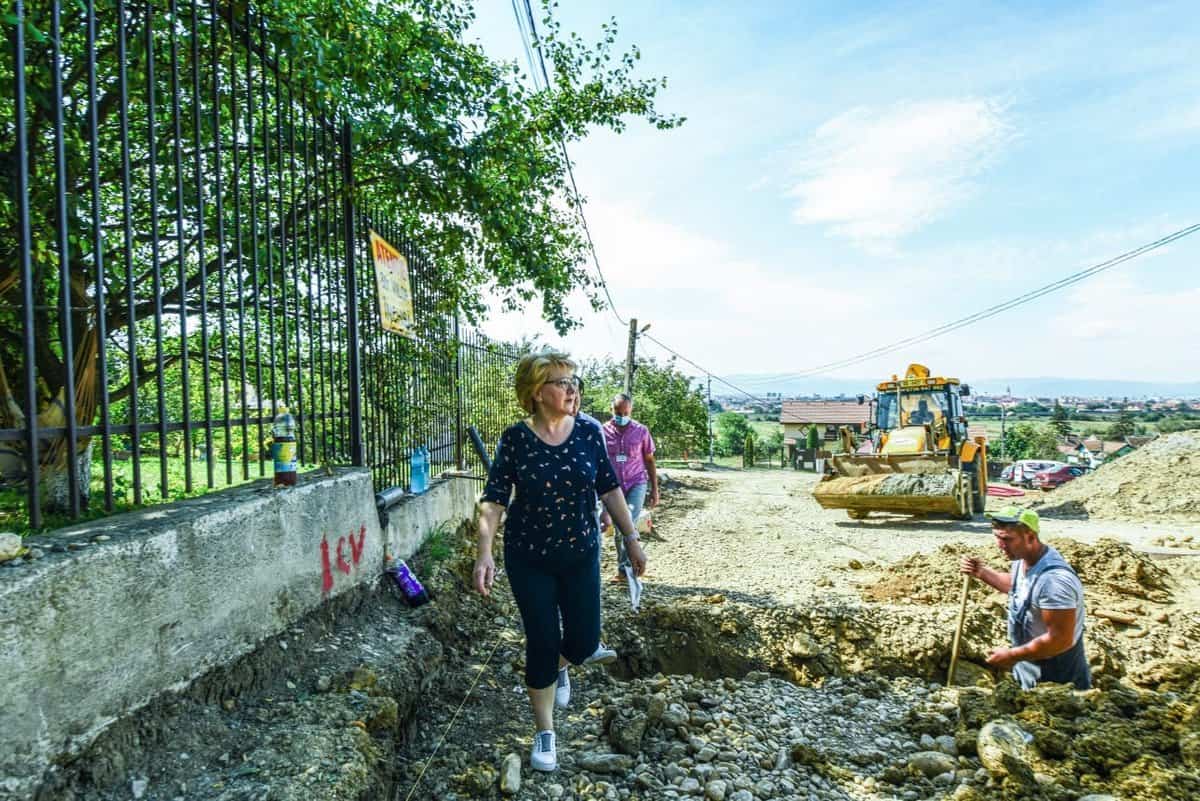 FOTO Lucrările de modernizare a cartierului Gușterița continuă