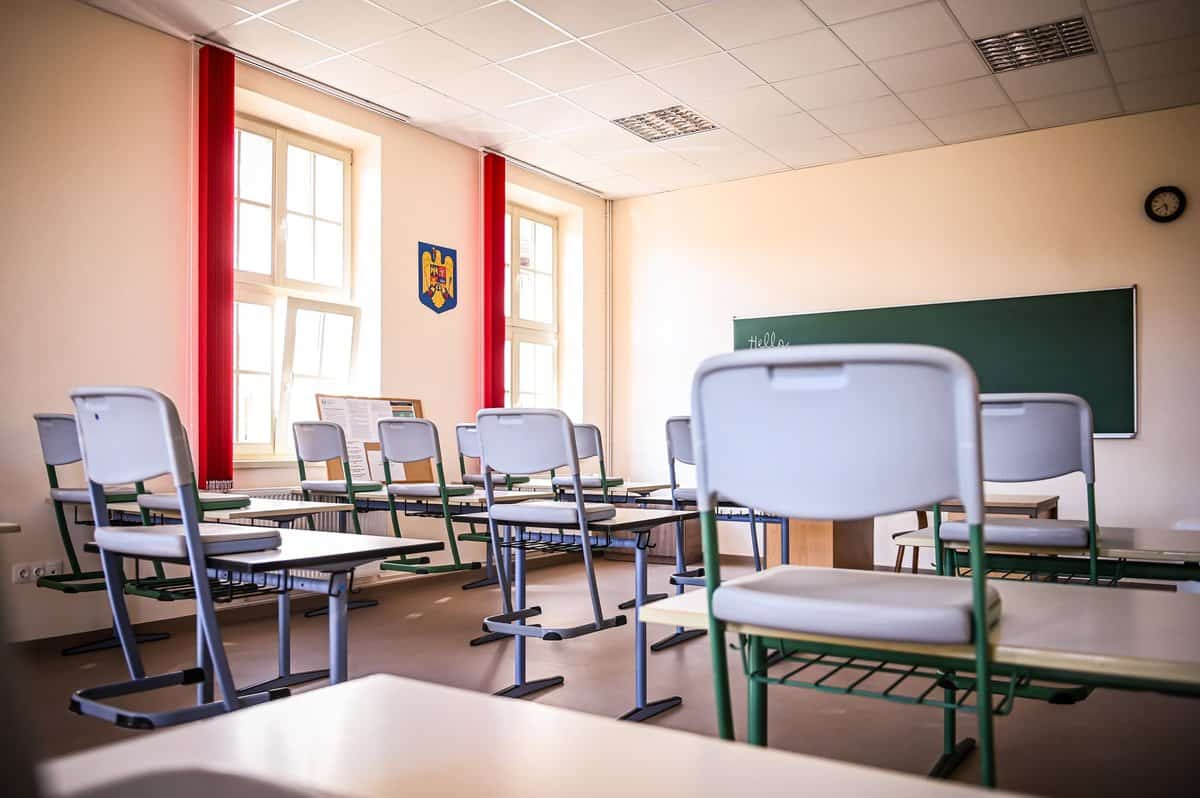 primăria sibiu vine cu clarificări despre școlile care au adoptat scenariul roșu