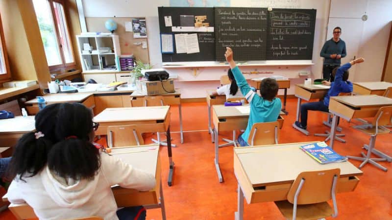 zi cu puţine cazuri de infectare în scolile sibiene - doar zece elevi şi şase profesori au covid