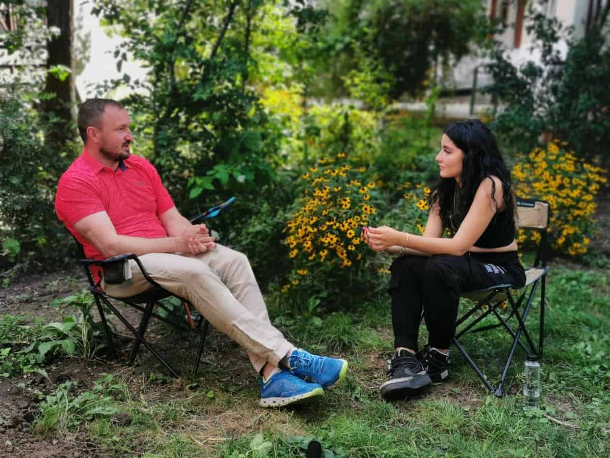 Adrian Bibu și Andreea Teodorescu, vloggerita de aproape 200 de mii de urmăritori, despre cât de “mort” este Sibiul pentru tineri