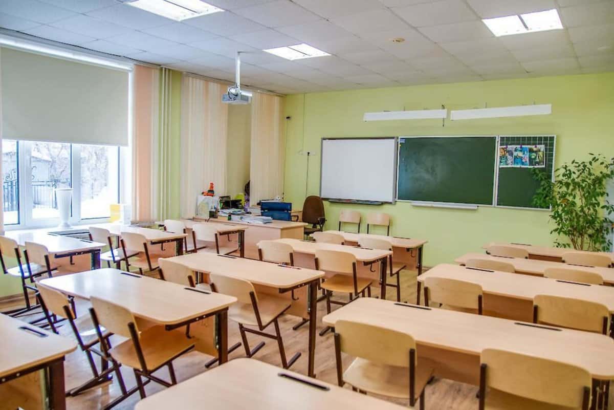 prima zi din an fără niciun caz de covid în școlile din sibiu