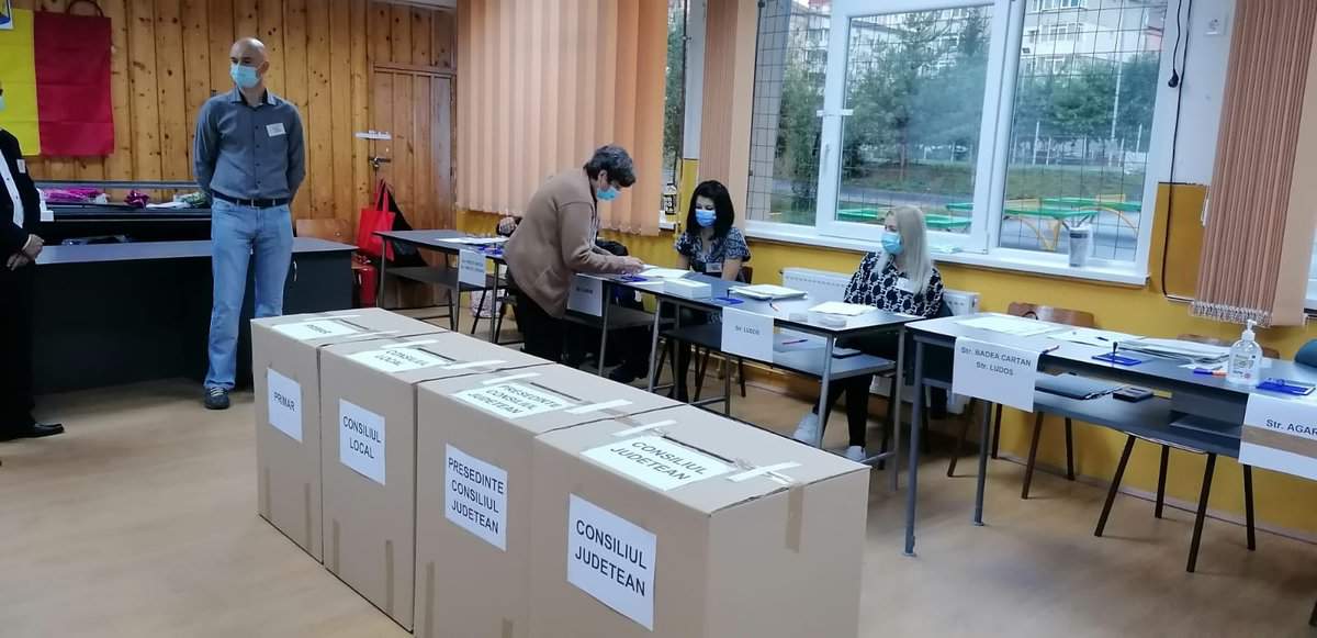 prezența la vot ora 09.00 - peste 12.000 de sibieni au mers la urne