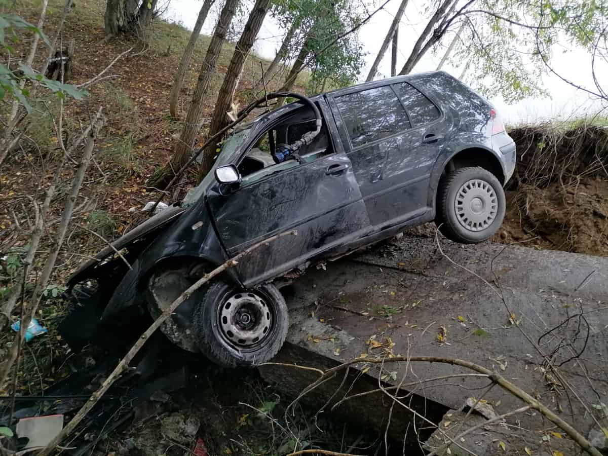 foto accident pe drumul sibiu - poplaca. un bărbat rănit
