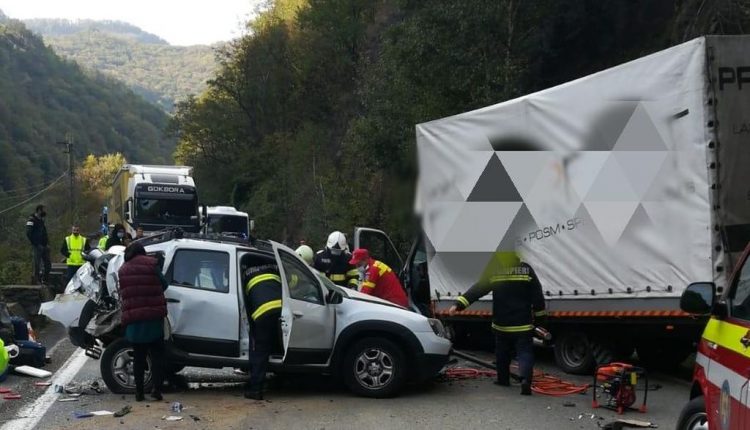 Accident Pe Valea Oltului La Brezoi Trafic Blocat In ZonÄƒ Ora De Sibiu