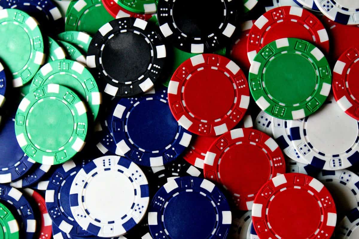 jocurile de noroc se mută în online