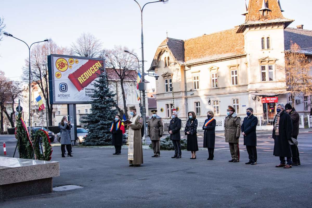 FOTO - Un 1 Decembrie "altfel" la Sibiu - Ceremonie restrânsă în fața Cercului Militar