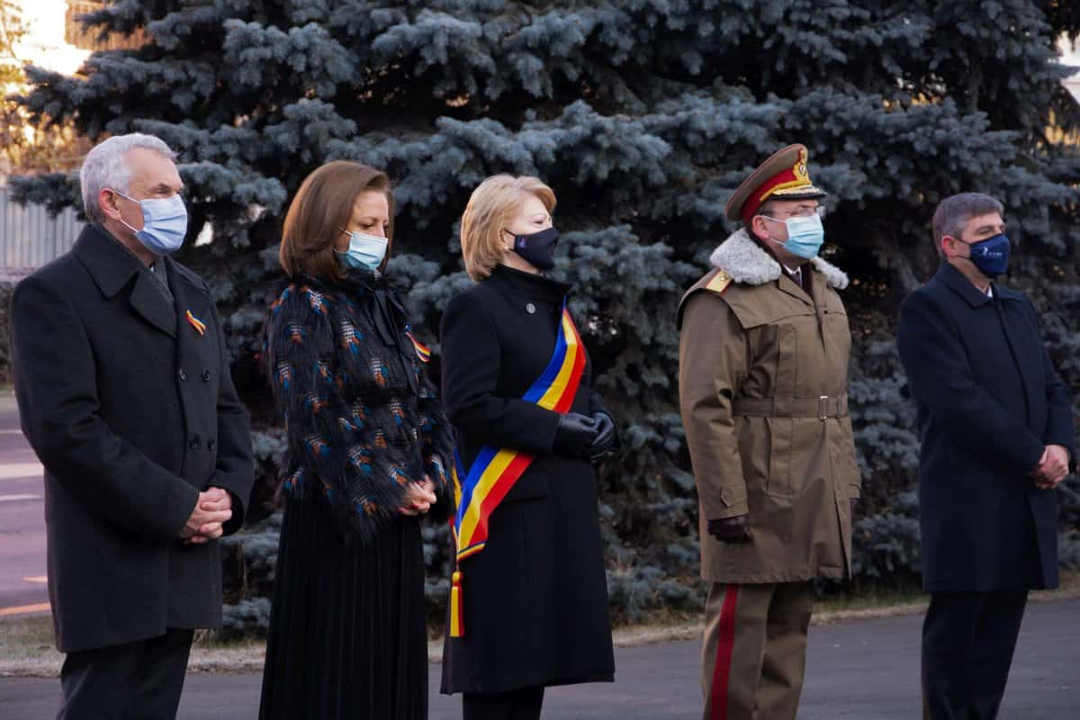 FOTO - Un 1 Decembrie "altfel" la Sibiu - Ceremonie restrânsă în fața Cercului Militar