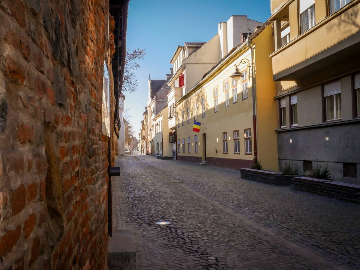 Monumente istorice din Sibiu „reabilitate” dezastruos - Direcția pentru Cultură face apel la cetățeni - „Sesizați ilegalitățile”