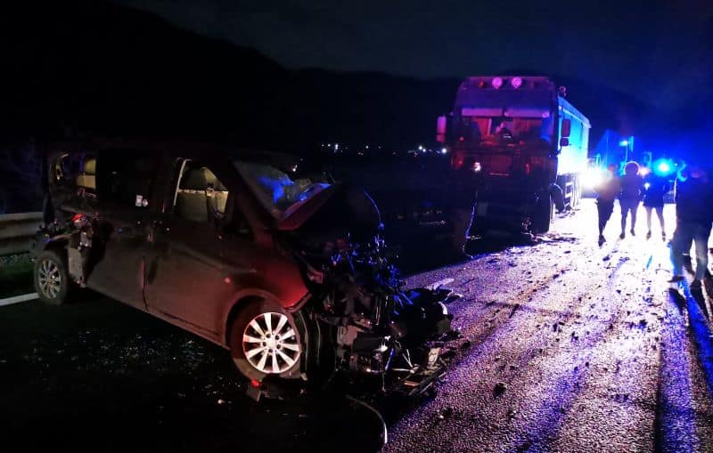 FOTO Accident teribil pe Valea Oltului. Un bărbat rănit grav