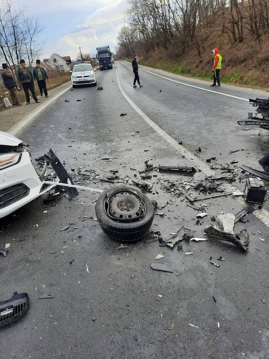 UPDATE VIDEO FOTO Accident pe DN1 la Porumbacu de Jos - Cel puțin trei victime