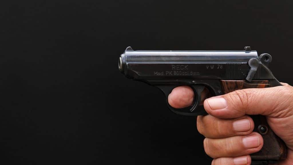 sibian amenințat cu pistolul de interlopi - „vor să-mi omoare copilul”