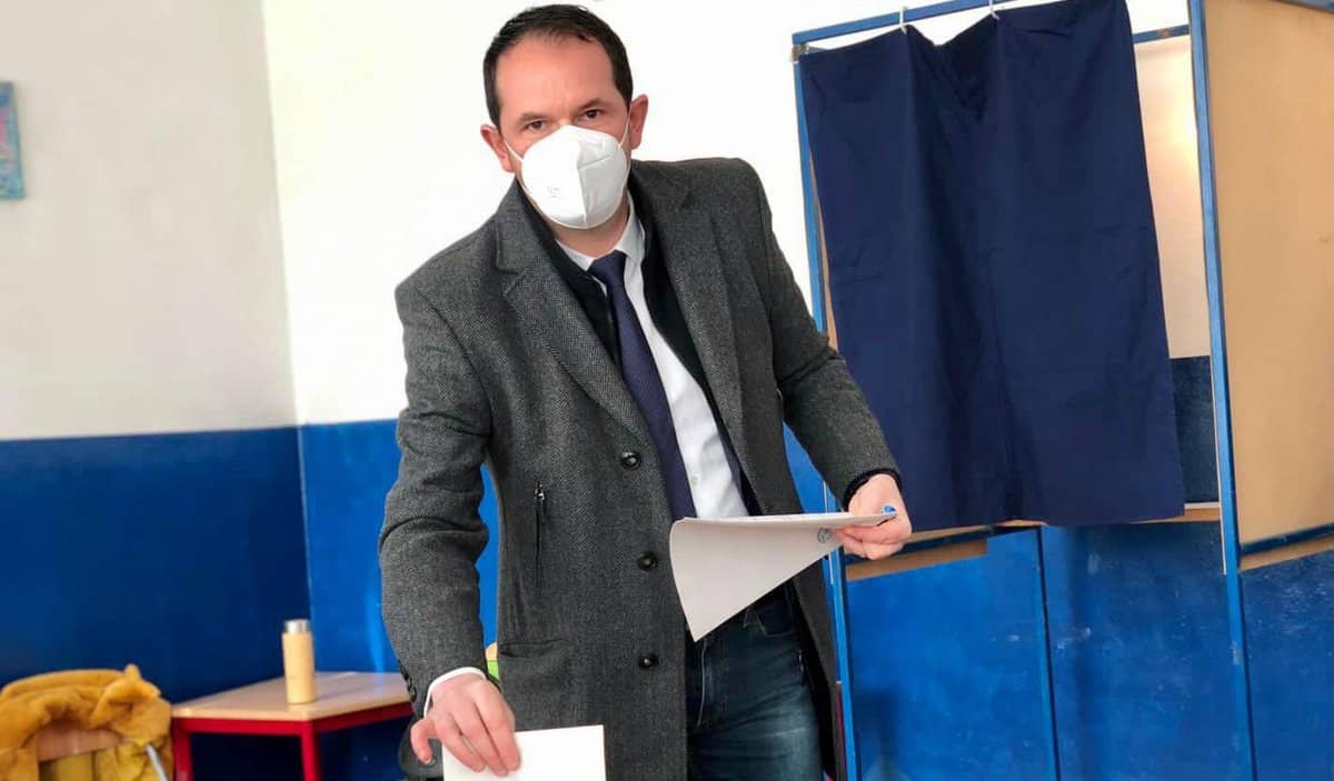 claudiu mureșan a votat la mediaș - "am votat pentru un viitor curat''