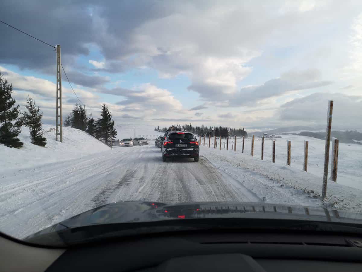 update video viscol și bară la bară pe ambele sensuri între sibiu și păltiniș