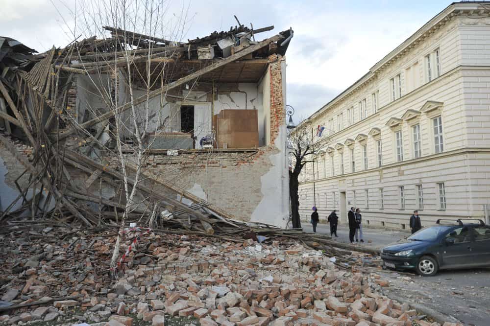 foto: cutremur puternic în croația - o persoană a murit, clădiri prăbușite