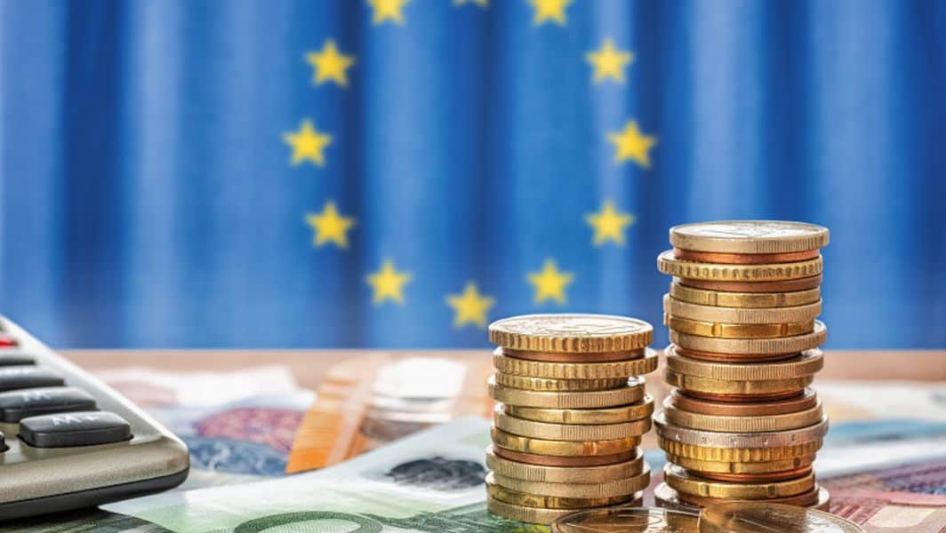 uniunea europeană poate avea o creştere economică "solidă" în semestrul al doilea din 2021