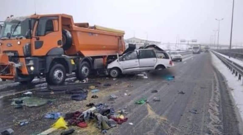 noi imagini de la accidentul cu trei morți de pe autostradă la sibiu