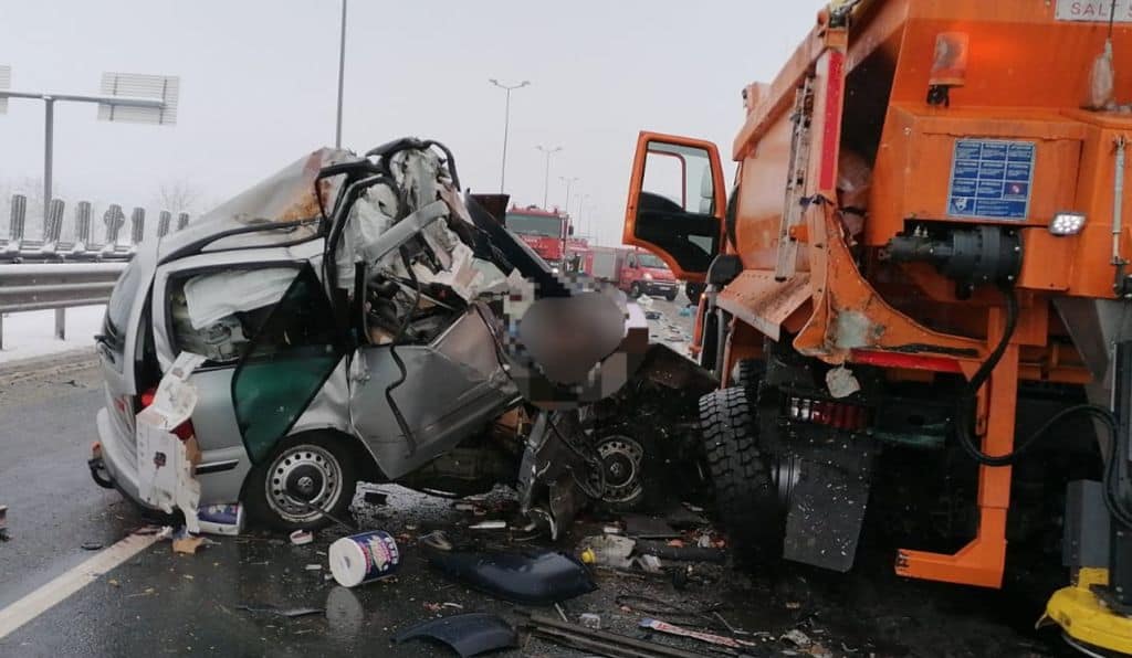tragedia cu trei morți de pe autostradă la sibiu - victimele se întorceau din italia