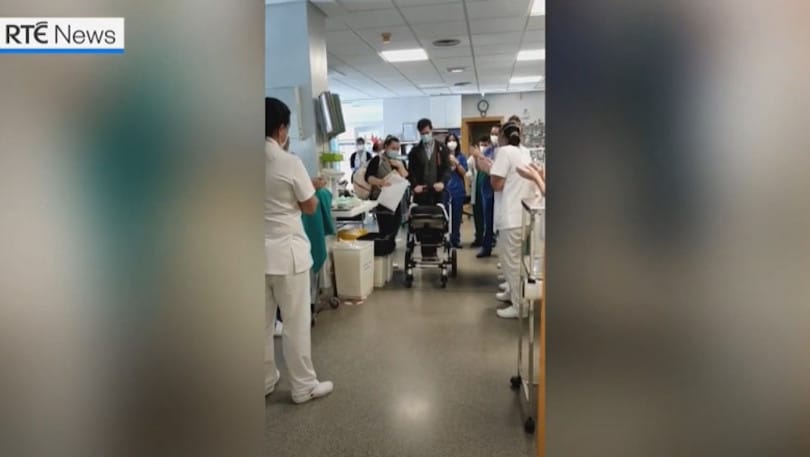 video - bebeluș român vindecat de covid, externat în apaluze din spital în spania - petru a stat 70 de zile la terapie intensivă