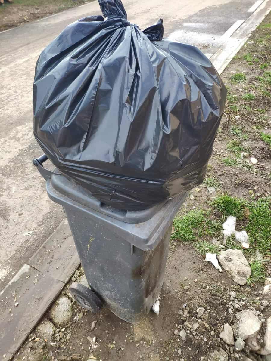 probleme cu colectarea deșeurilor în mărginimea sibiului - gunoi neridicat de o lună de zile